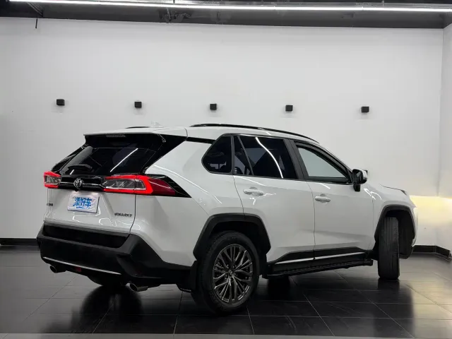 Toyota Wildlander — Фото автомобиля 4
