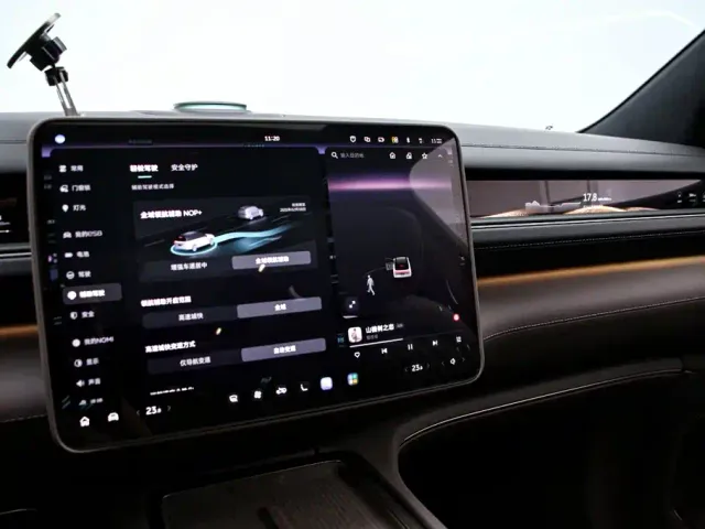 Nio ES8 — Фото автомобиля 8