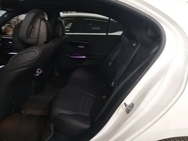 Mercedes-Benz C-Class — Фото автомобиля 16