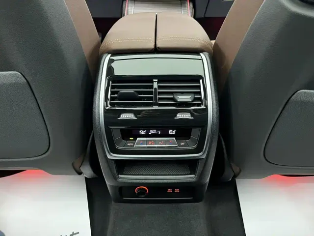 BMW X7 — Фото автомобиля 24
