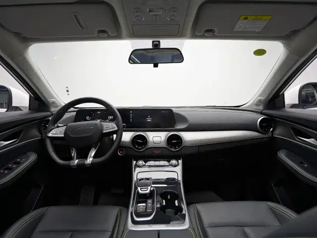 Forthing T5 Evo — Фото автомобиля 12