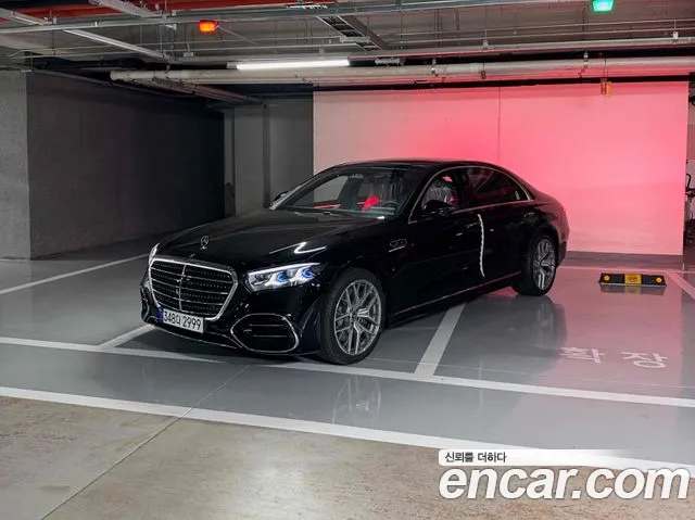 Фотография автомобиля — Mercedes-Benz S-Class