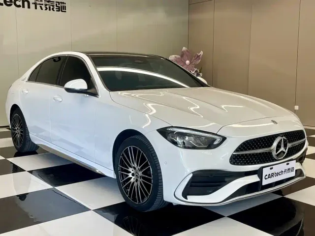Mercedes-Benz C-Class — Фото автомобиля 2