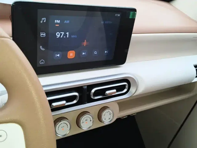 Wuling Hongguang Mini EV — Фото автомобиля 12