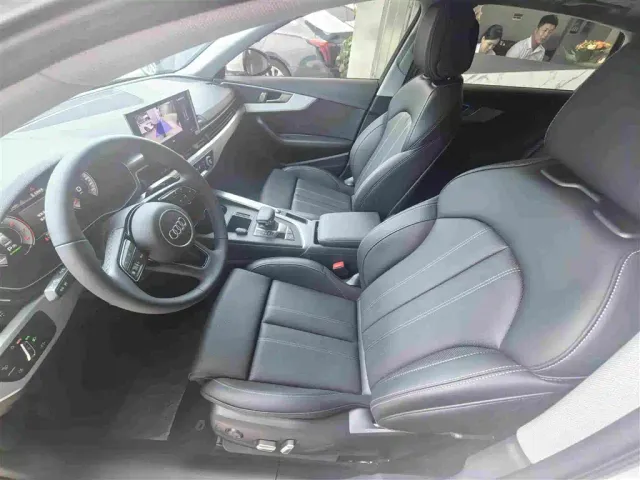 Audi A4L — Фото автомобиля 13