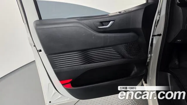 Hyundai Staria — Фото автомобиля 13