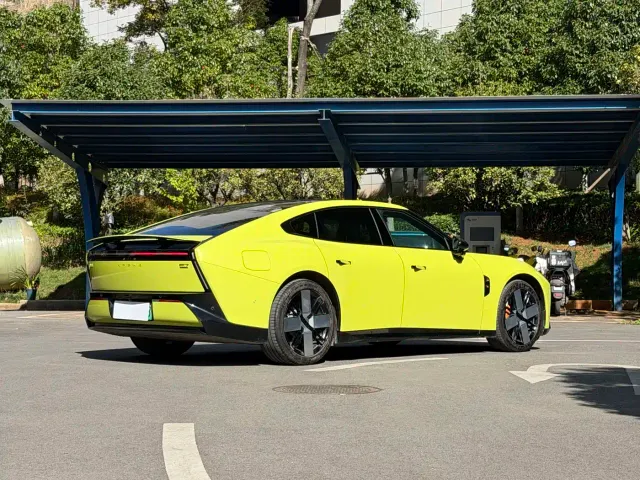 Xpeng P7 — Фото автомобиля 4