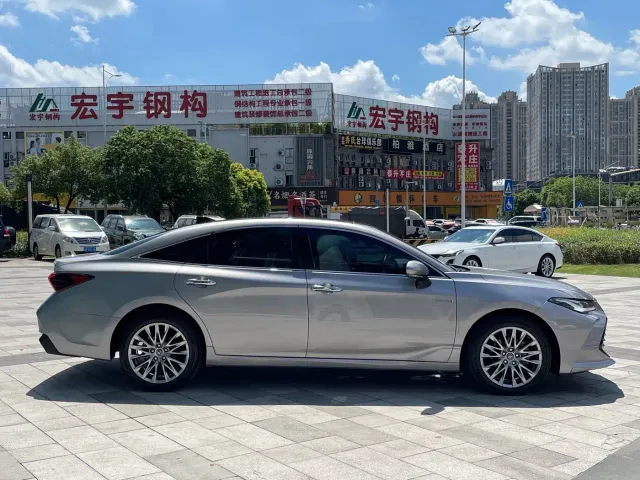 Toyota Avalon — Фото автомобиля 5