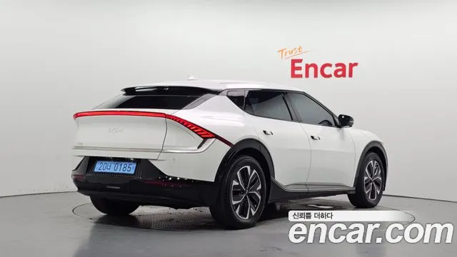 Kia EV6 — Фото автомобиля 2