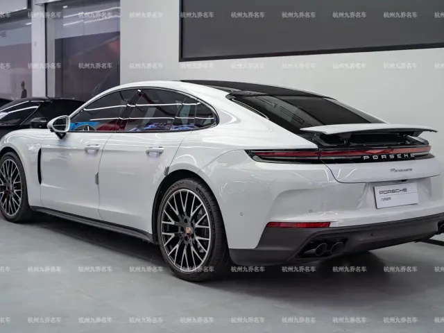 Porsche Panamera — Фото автомобиля 5