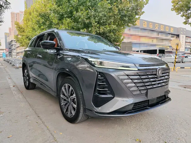 Changan CS75 Plus — Фото автомобиля 3