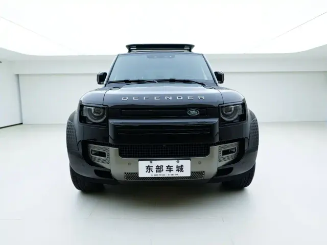 Land Rover Defender — Фото автомобиля 2