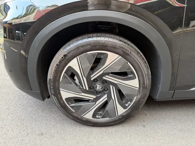Buick Zhijing E7 — Фото автомобиля 4