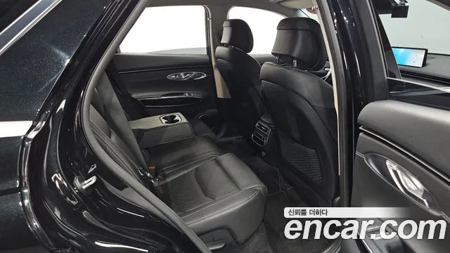 Genesis GV70 — Фото автомобиля 26