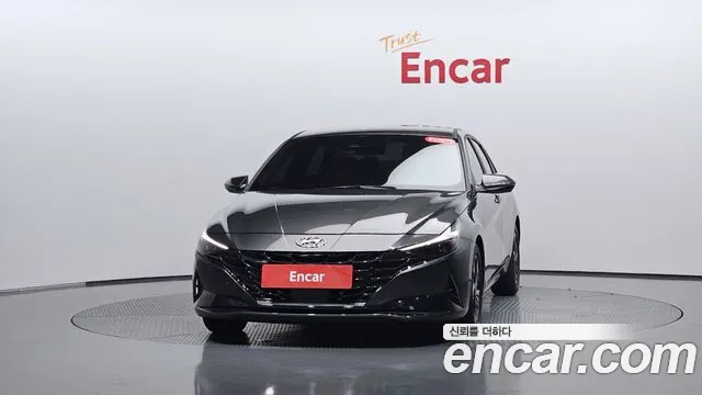 Hyundai Avante CN7 — Фото автомобиля 3