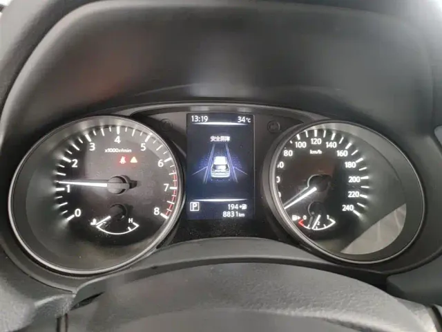 Nissan X-Trail — Фото автомобиля 11