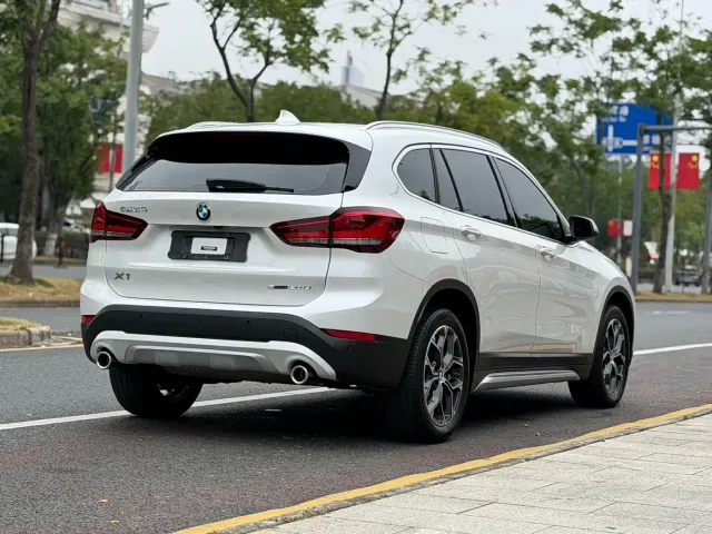 BMW X1 — Фото автомобиля 4