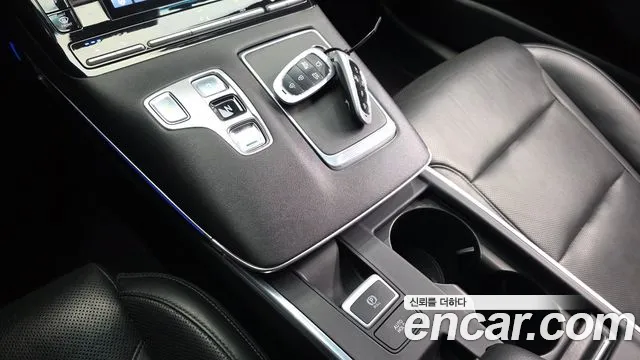 Hyundai Grandeur New — Фото автомобиля 9