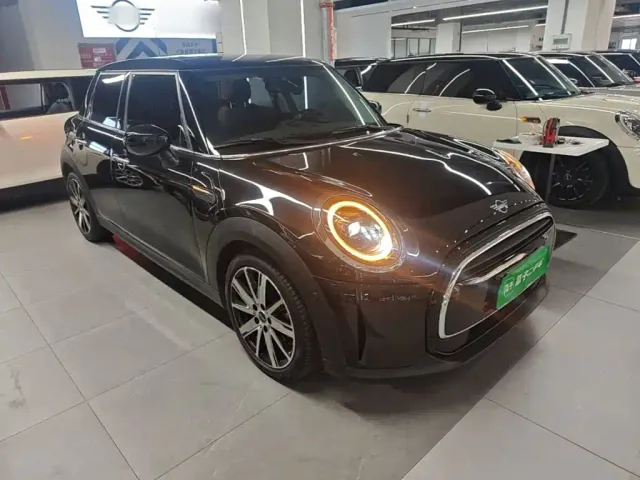 MINI Hatch — Фото автомобиля 3