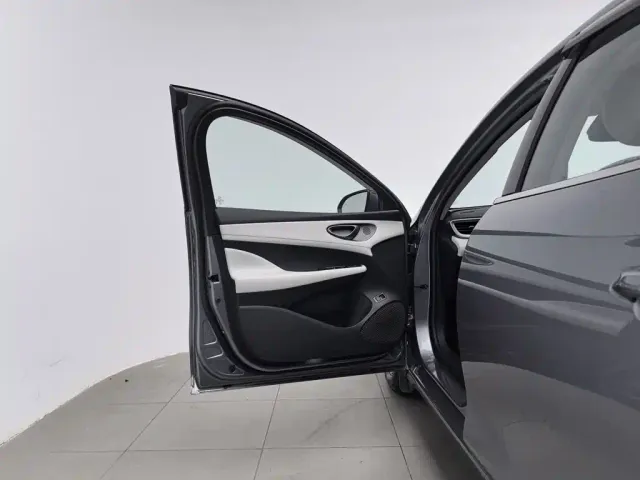 BYD Seal 05 DM-i — Фото автомобиля 8