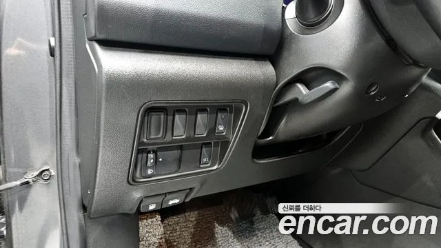 Renault-KoreaSamsung QM6 Новый QM6 2.0 LPe RE Signature 2WD — Фото автомобиля 16