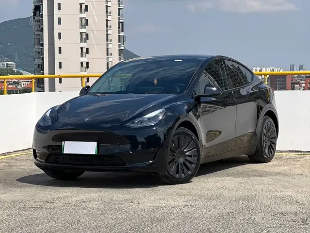 Фотография автомобиля — Tesla Model Y