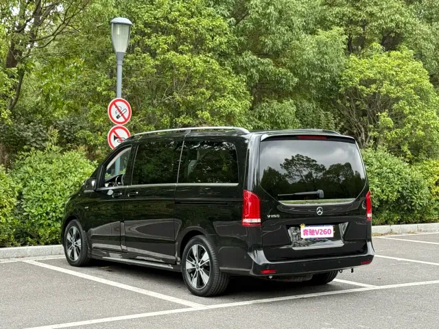 Mercedes-Benz V-Class — Фото автомобиля 14