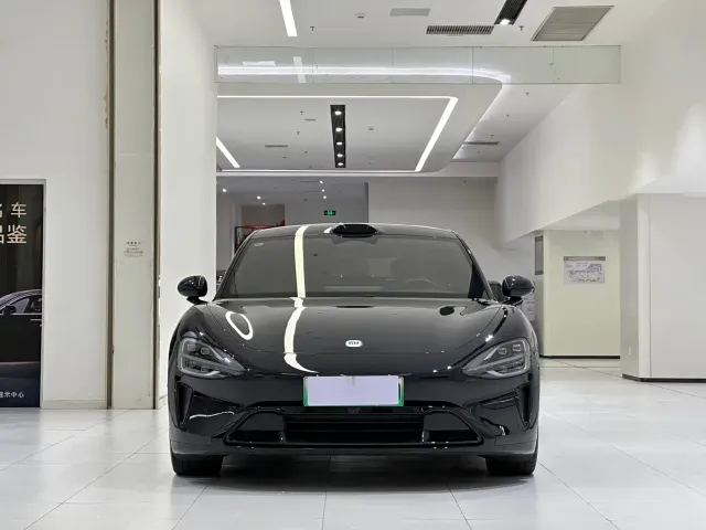 Xiaomi SU7 — Фото автомобиля 2