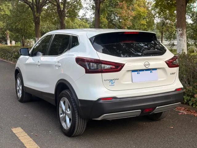 Nissan Qashqai — Фото автомобиля 5