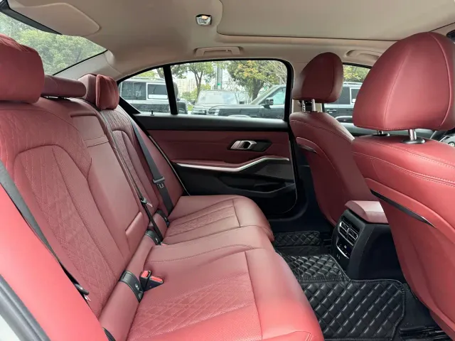 BMW 3 Series — Фото автомобиля 13