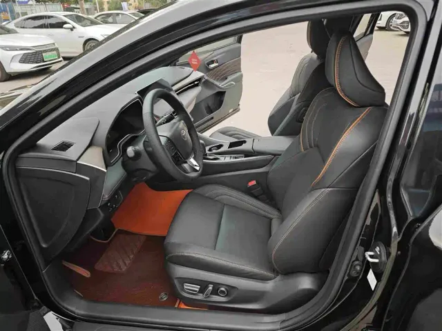 Toyota Avalon — Фото автомобиля 6