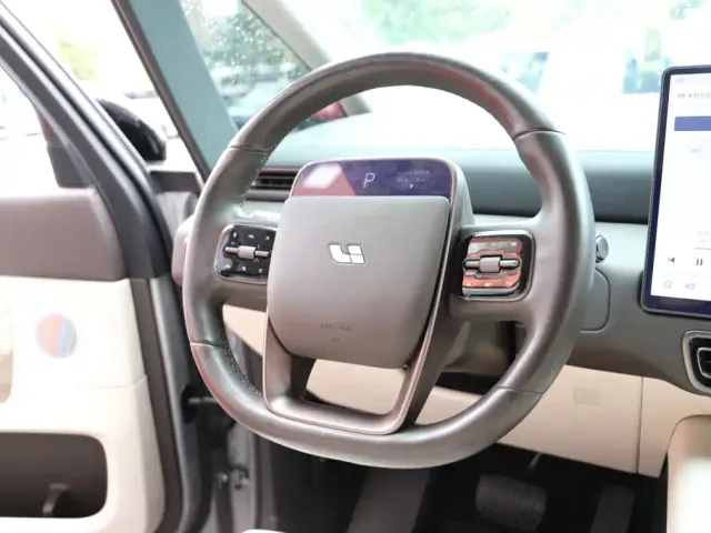 Li Auto MEGA — Фото автомобиля 9