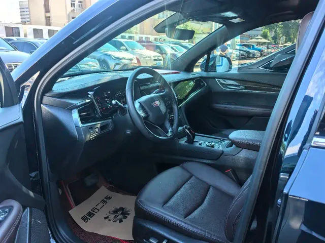 Cadillac XT6 — Фото автомобиля 5