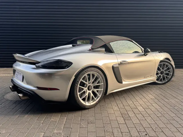 Porsche 718 — Фото автомобиля 7