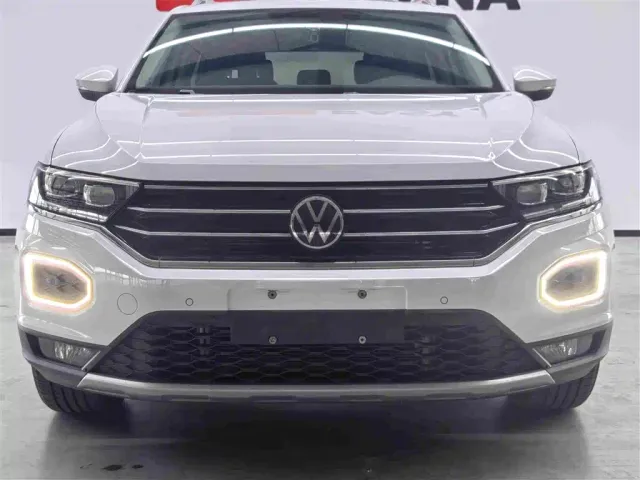 Volkswagen T-Roc — Фото автомобиля 8