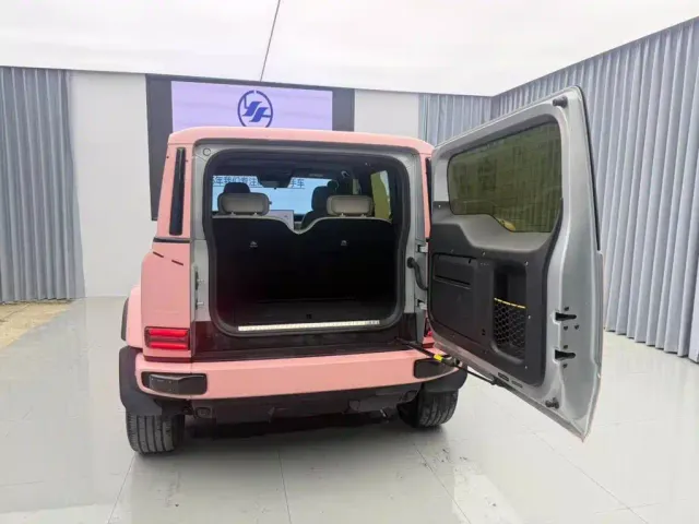 iCAR V23 — Фото автомобиля 17