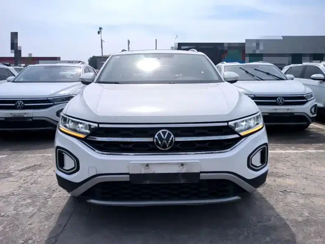 Volkswagen T-Roc — Фото автомобиля 2