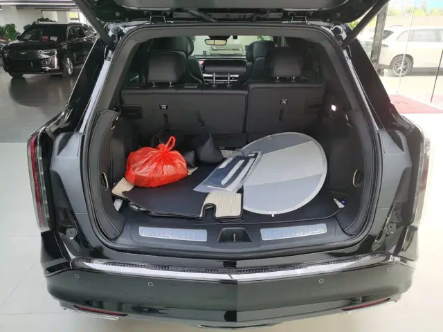 Cadillac XT5 — Фото автомобиля 18