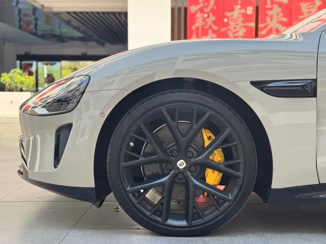 Xiaomi SU7 — Фото автомобиля 5