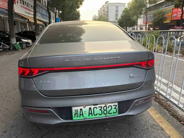 BYD Qin PLUS — Фото автомобиля 6
