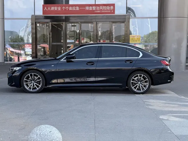 BMW 3 Series — Фото автомобиля 4