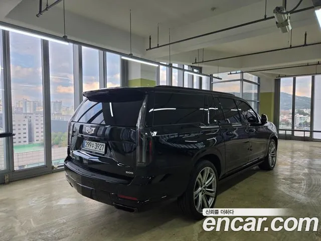 Cadillac Escalade 5th Gen — Фото автомобиля 2