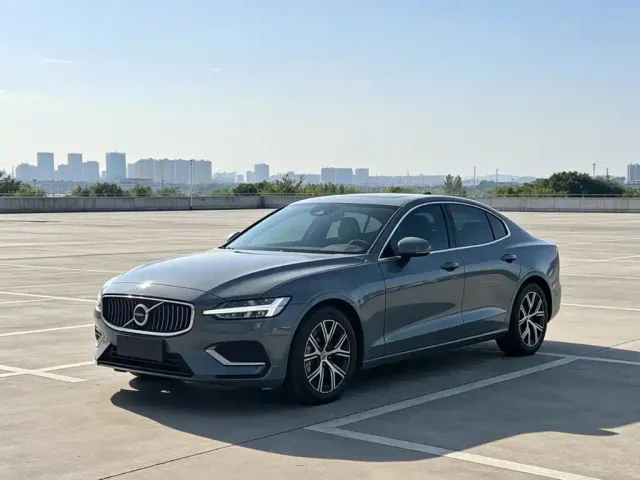 Фотография автомобиля — Volvo S60
