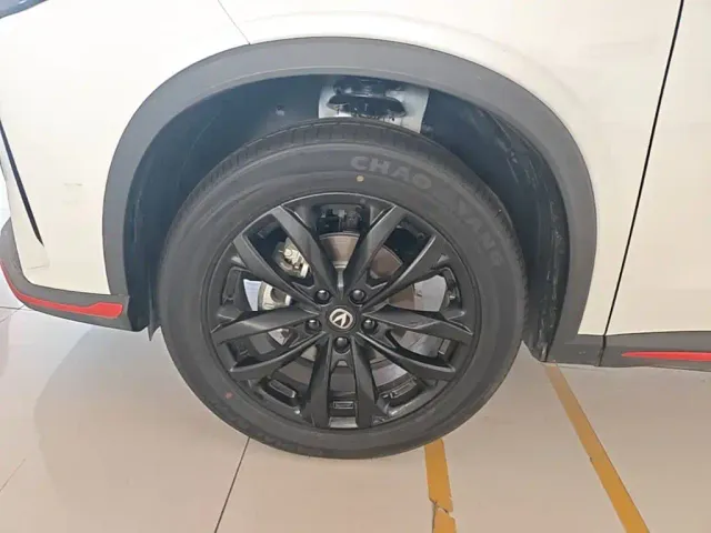 Changan X5 Plus — Фото автомобиля 22