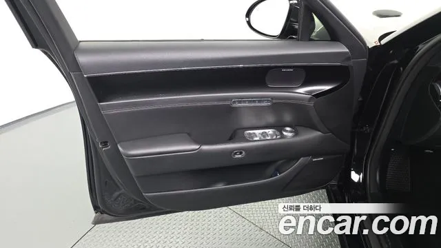 Genesis G90 Бензин 3.5 турбо AWD — Фото автомобиля 22