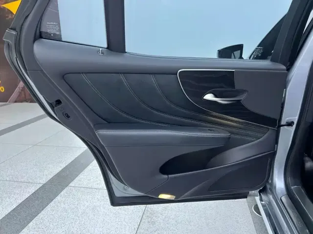 Lexus LS — Фото автомобиля 26