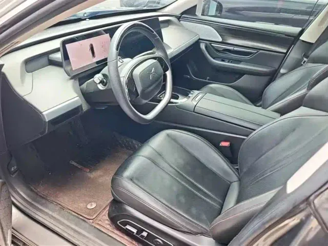 Xpeng P7 — Фото автомобиля 6