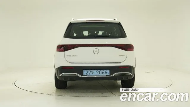 Mercedes-Benz EQB — Фото автомобиля 4