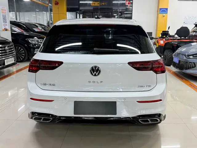 Volkswagen Golf — Фото автомобиля 5
