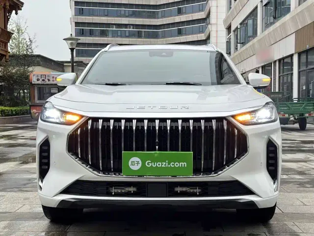 Jetour X70 Plus — Фото автомобиля 2
